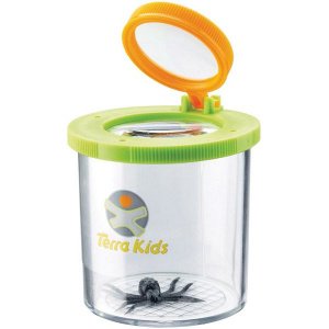 Kaj vse lahko najdete na vrtu, na travniku ali v gozdu? Zaradi vgrajenega povečevalnega stekla, lahko to posodico podrobno raziščete zanimiv svet žuželk